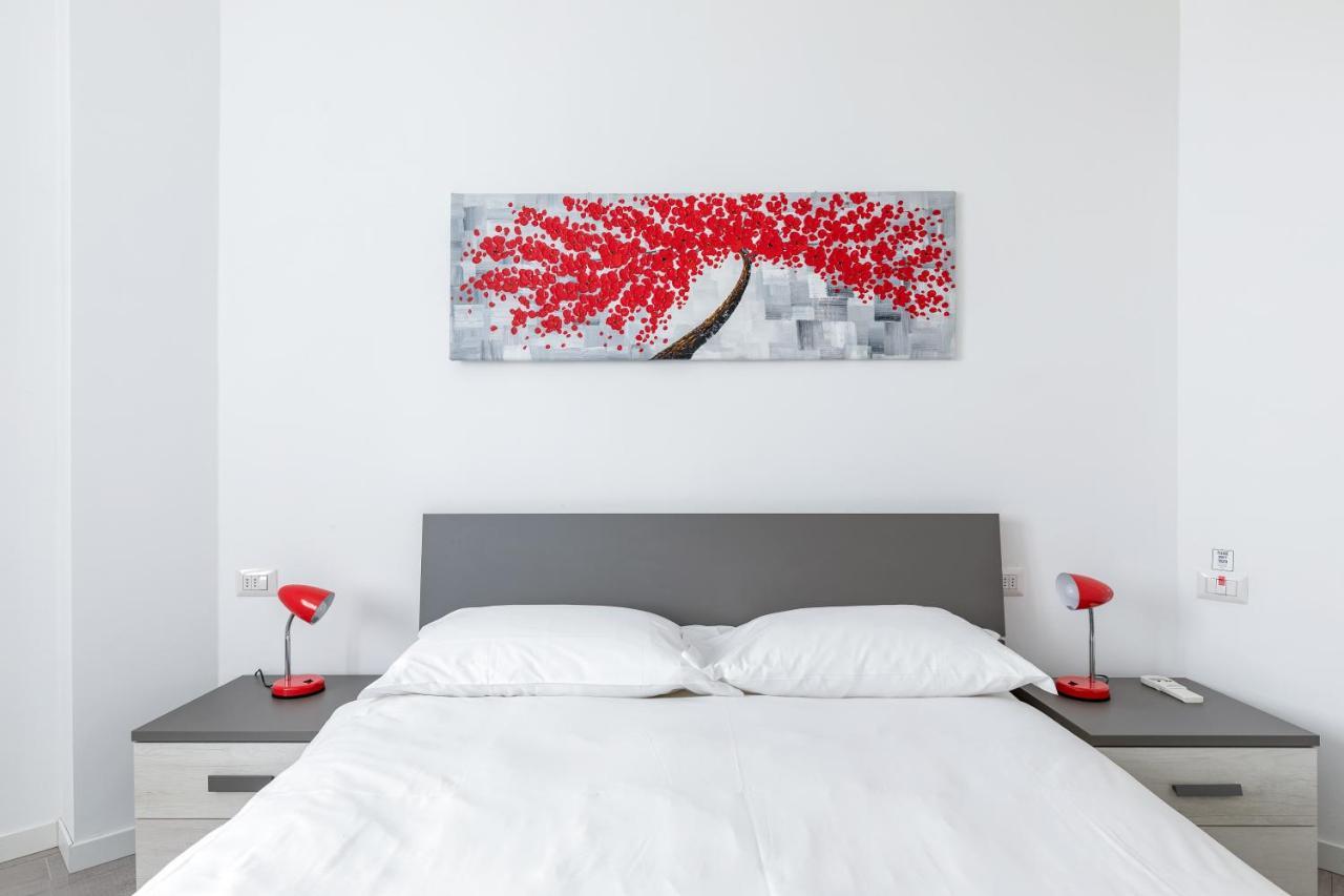 Piazza De Angeli M1 Comfortable Flat With Balcony - Milan, Milan